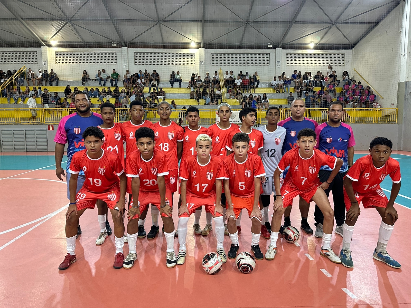 Abertura da 4 ª Copa Bela Verão de Futsal de Itabela começa com casa cheia  e chuva de gols - Giro