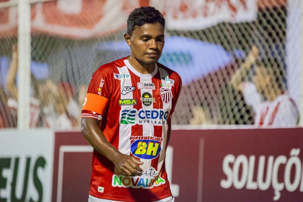 Zé Raimundo fala sobre o momento do Villa Nova no Campeonato Mineiro e a desistência na Série D